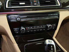 2013款 740Li 3.0T 豪华型