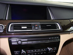 2013款 740Li 3.0T 豪华型