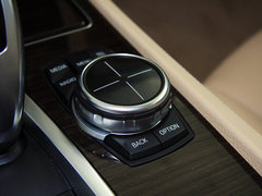 2013款 740Li 3.0T 豪华型
