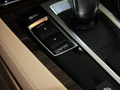 2013款 740Li 3.0T 豪华型