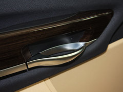 2013款 740Li 3.0T 豪华型