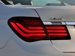 2013款 730Li 3.0L 领先型
