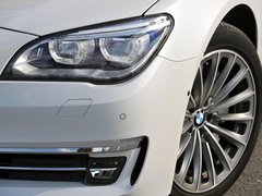 2013款 730Li 3.0L 领先型