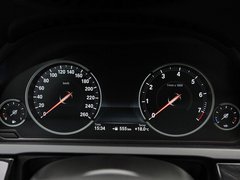 2013款 730Li 3.0L 领先型
