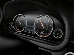2013款 730Li 3.0L 领先型