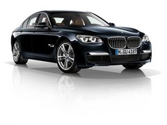 2013款 730Li 3.0L 领先型