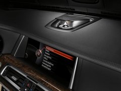 2013款 730Li 3.0L 领先型
