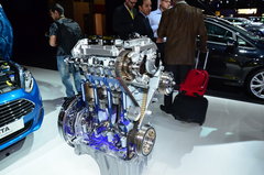 2013款 1.6T 手动 三门两厢版 ST