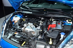 2013款 1.6T 手动 三门两厢版 ST