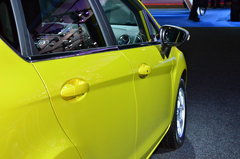 2013款 1.6T 手动 三门两厢版 ST