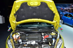 2013款 1.6T 手动 三门两厢版 ST