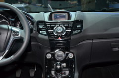 2013款 1.6T 手动 三门两厢版 ST