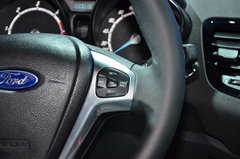 2013款 1.6T 手动 三门两厢版 ST