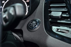 2013款 1.6T 手动 三门两厢版 ST