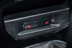 2013款 1.6T 手动 三门两厢版 ST