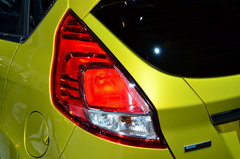 2013款 1.6T 手动 三门两厢版 ST