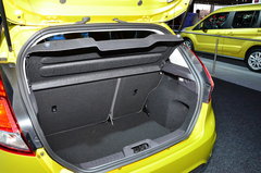 2013款 1.6T 手动 三门两厢版 ST