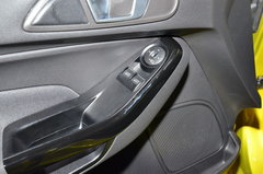 2013款 1.6T 手动 三门两厢版 ST
