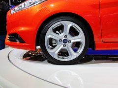 2013款 1.6T 手动 三门两厢版 ST