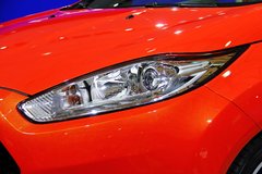 2013款 1.6T 手动 三门两厢版 ST