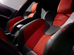 2013款 1.6T 手动 三门两厢版 ST