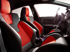 2013款 1.6T 手动 三门两厢版 ST