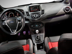 2013款 1.6T 手动 三门两厢版 ST