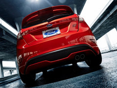 2013款 1.6T 手动 三门两厢版 ST