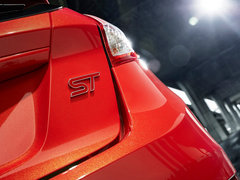 2013款 1.6T 手动 三门两厢版 ST