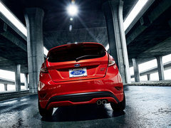 2013款 1.6T 手动 三门两厢版 ST