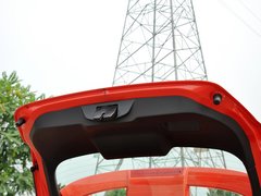 2013款 1.6T 手动 三门两厢版 ST