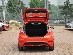 2013款 1.6T 手动 三门两厢版 ST
