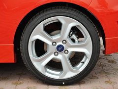 2013款 1.6T 手动 三门两厢版 ST
