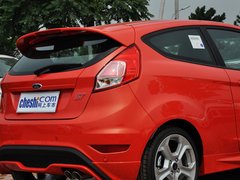 2013款 1.6T 手动 三门两厢版 ST