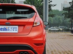 2013款 1.6T 手动 三门两厢版 ST