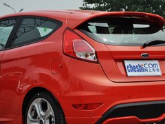 2013款 1.6T 手动 三门两厢版 ST