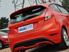 2013款 1.6T 手动 三门两厢版 ST