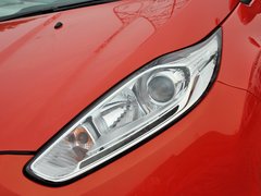 2013款 1.6T 手动 三门两厢版 ST