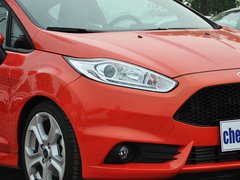2013款 1.6T 手动 三门两厢版 ST