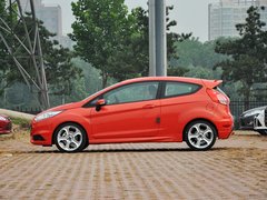 2013款 1.6T 手动 三门两厢版 ST