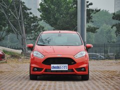 2013款 1.6T 手动 三门两厢版 ST