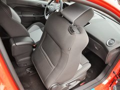 2013款 1.6T 手动 三门两厢版 ST