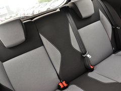 2013款 1.6T 手动 三门两厢版 ST