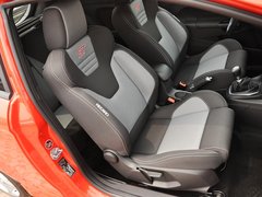 2013款 1.6T 手动 三门两厢版 ST