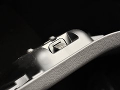 2013款 1.6T 手动 三门两厢版 ST
