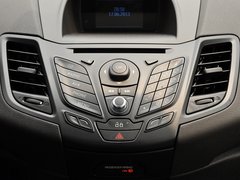 2013款 1.6T 手动 三门两厢版 ST