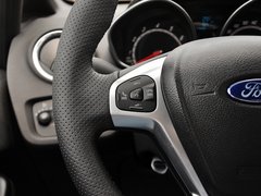 2013款 1.6T 手动 三门两厢版 ST