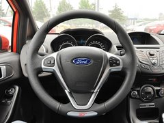 2013款 1.6T 手动 三门两厢版 ST