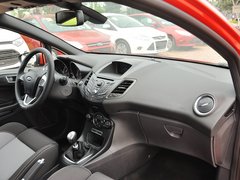 2013款 1.6T 手动 三门两厢版 ST