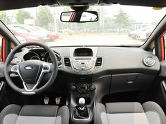 2013款 1.6T 手动 三门两厢版 ST